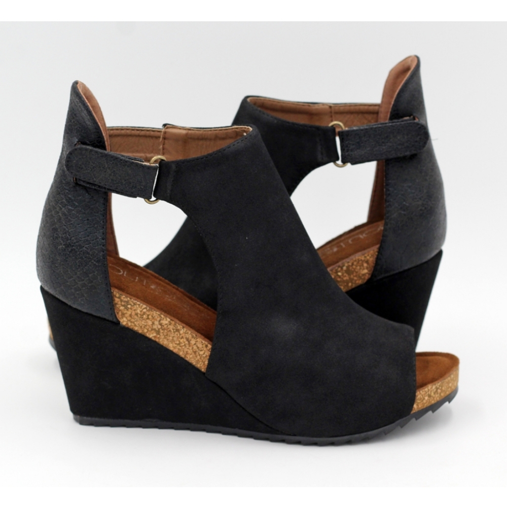 Corky's Black Sunburst Wedge